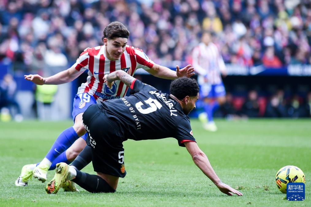 西甲综合：皇马逆转比利亚雷亚尔暂登榜首