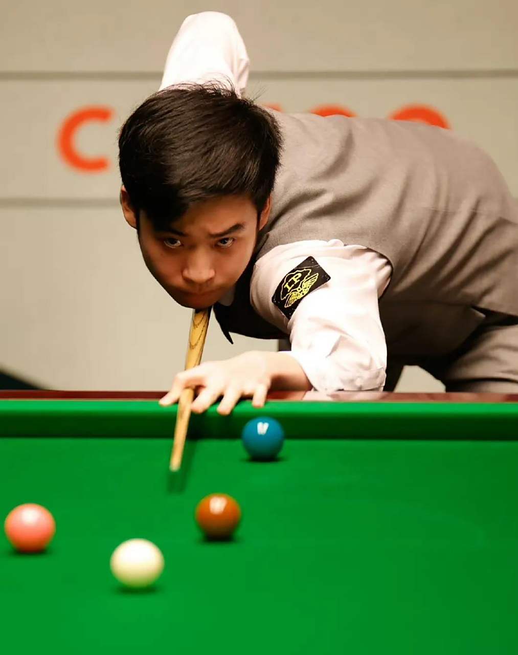 他更是迅速 他更是迅速